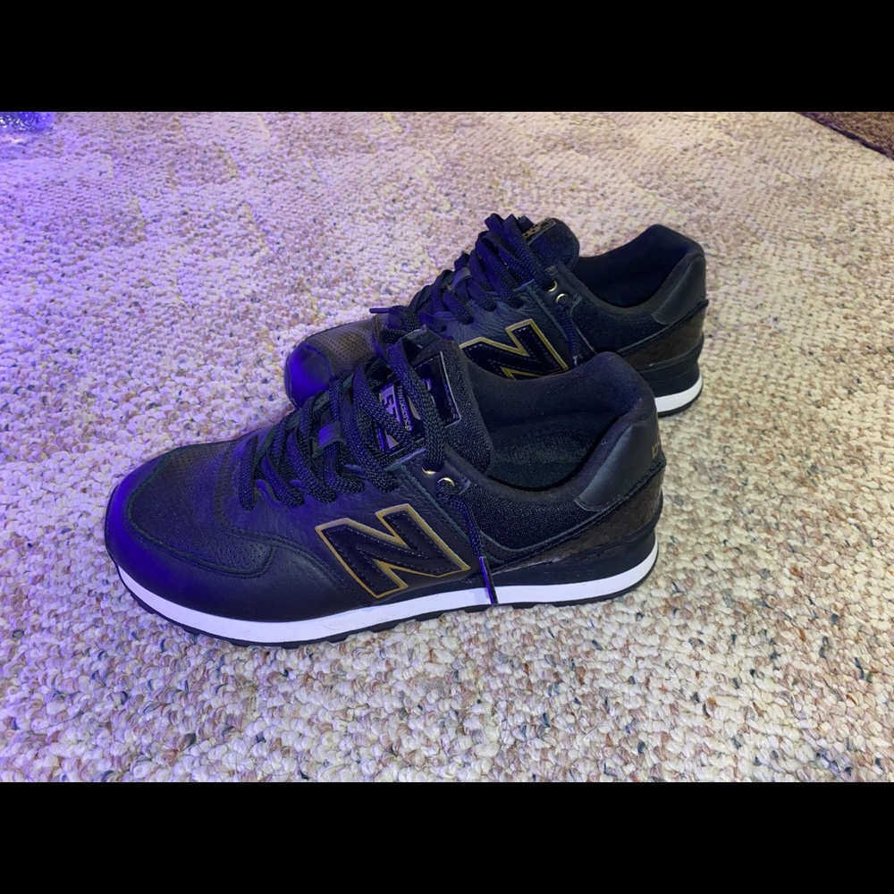 New Balance 574 WOMENS size 10 sneakers